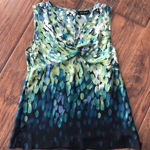 Ladies sleeveless blouse